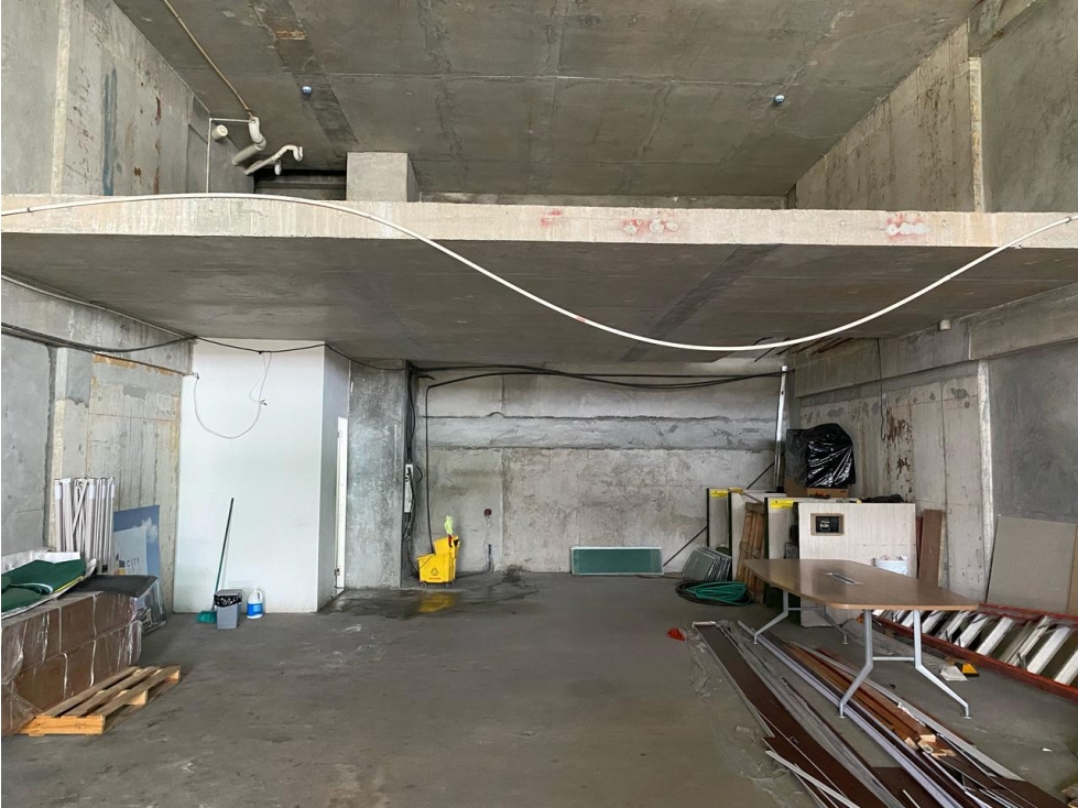 LOCAL COMERCIAL / VIA BRASIL / CITY MALL / PLANTA BAJA / 205 M2 — foto 4