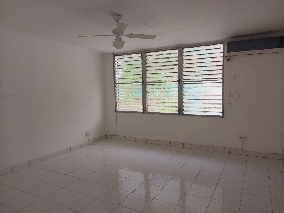 VILLA DE LAS FUENTES / 274 M2 / TRES NIVELES / BALCON — foto 4
