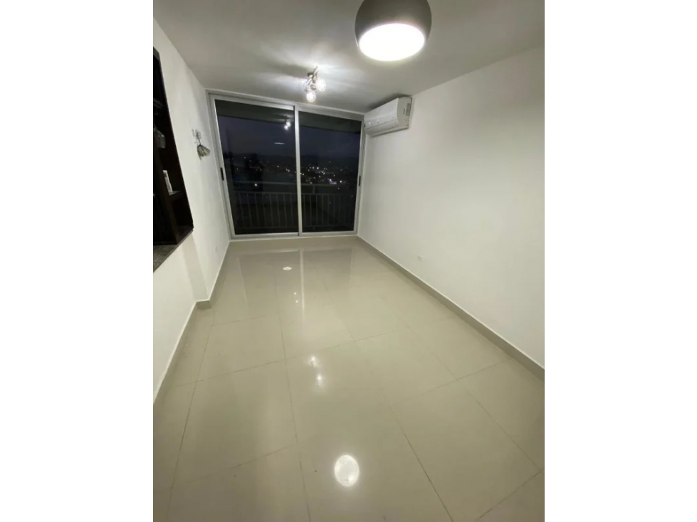 JUAN DIAZ / LOS PUEBLOS TOWERS / 64 M2 / 2 HABITACION / BALCON — foto 2