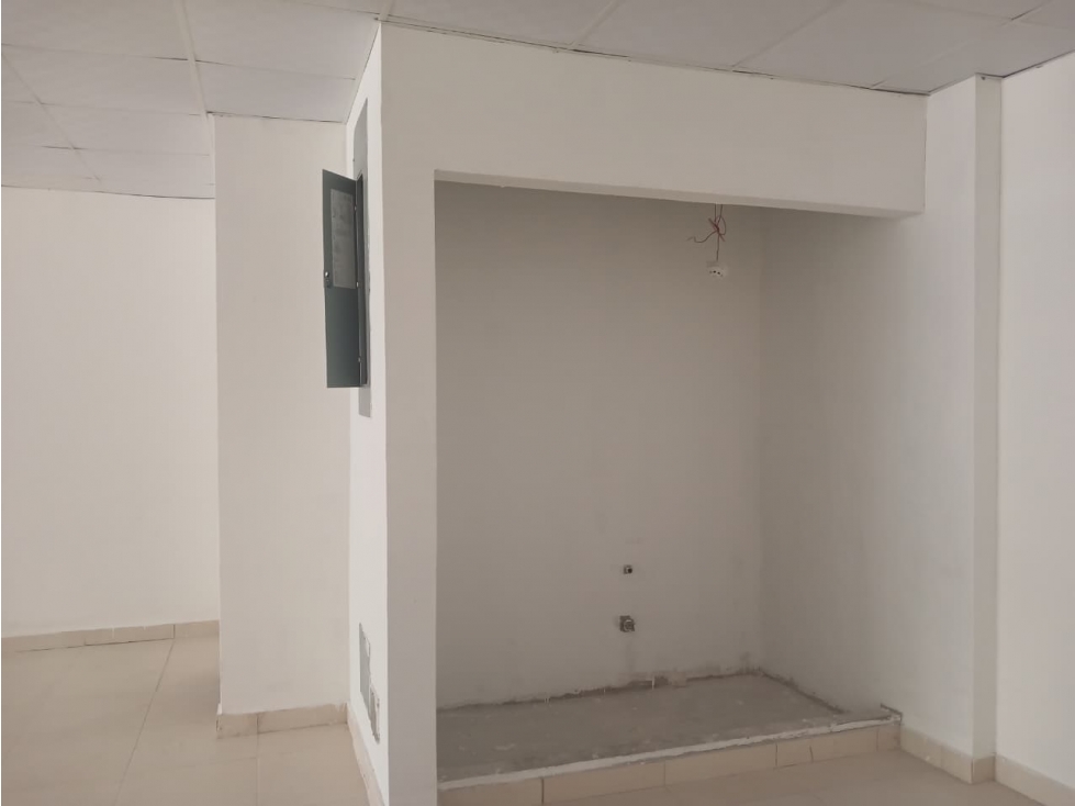 CORONADO MALL / 106M / UBICACION ESTRATEGICA / VACIO AG - 4
