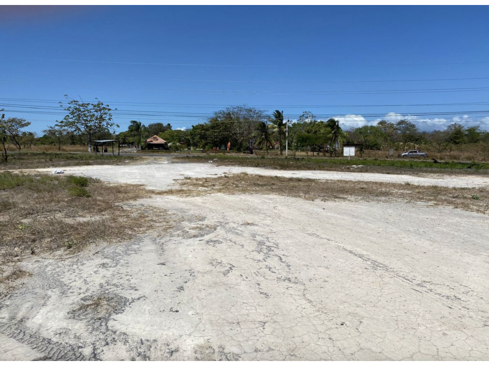 SAN CARLOS / 4957M / TERRENO PLANO / FRENTE A VIA INTERAMERICANA