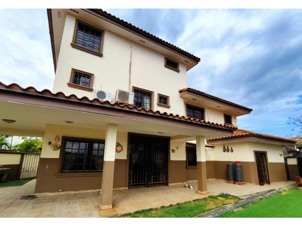 SE VENDE CASA ALTOS DE PANAMA CONDADO DEL REY 4 HABITACION 675M PATIO — foto 3