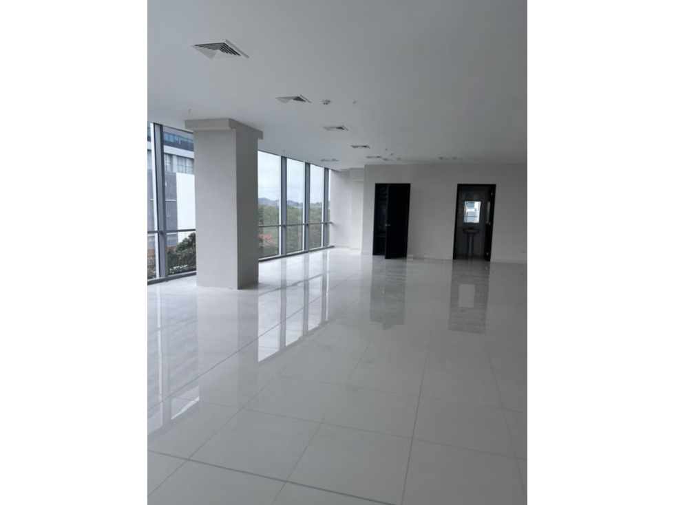 SE ALQUILA OFICINA EN COSTA DEL ESTE 180M2 BOULEVARD DEL ESTE — foto 2