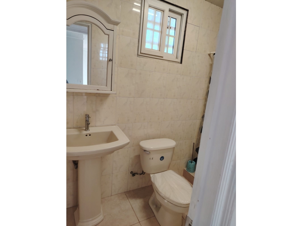 CHORRERA / GUADALUPE / 4 HABITACIONES / 600 M2 / 2 BAÑOS / PATIO — foto 3