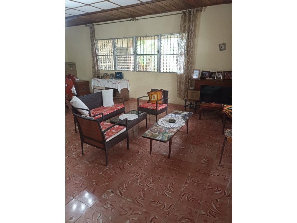 COCLE / CHURUBE / 2 HABITACIONES / 2000 M2 / CERCADA / PATIO / TERRAZA - 6