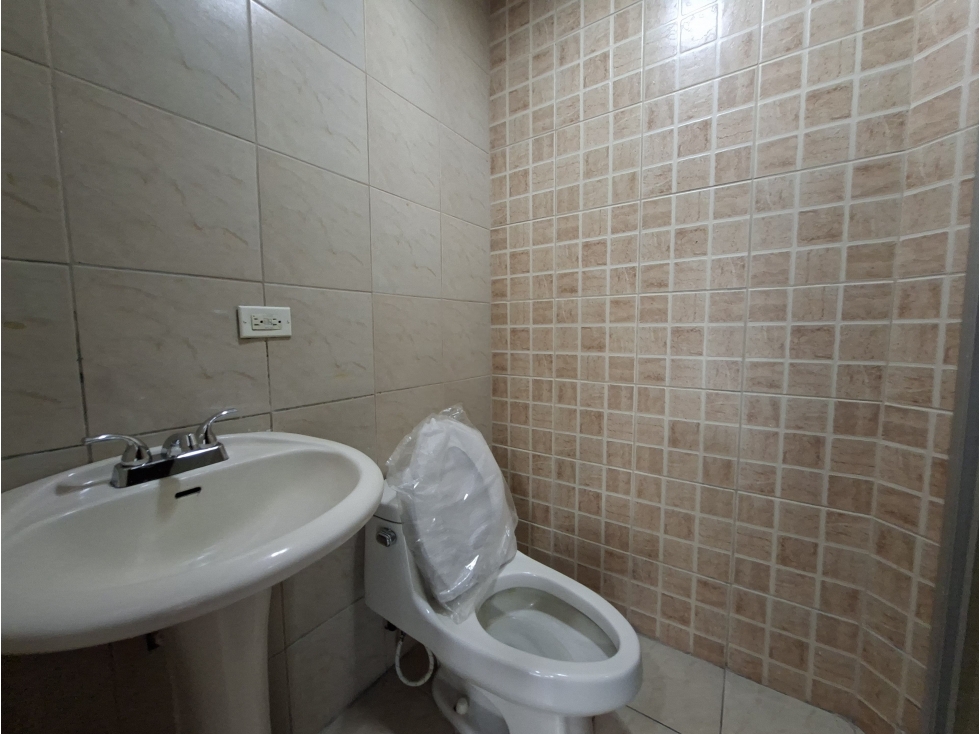 LOCAL / PARQUE LEFEVRE / 65M / 1 BAÑO / 2 PARKING / AIRE ACONDICIONADO — foto 6