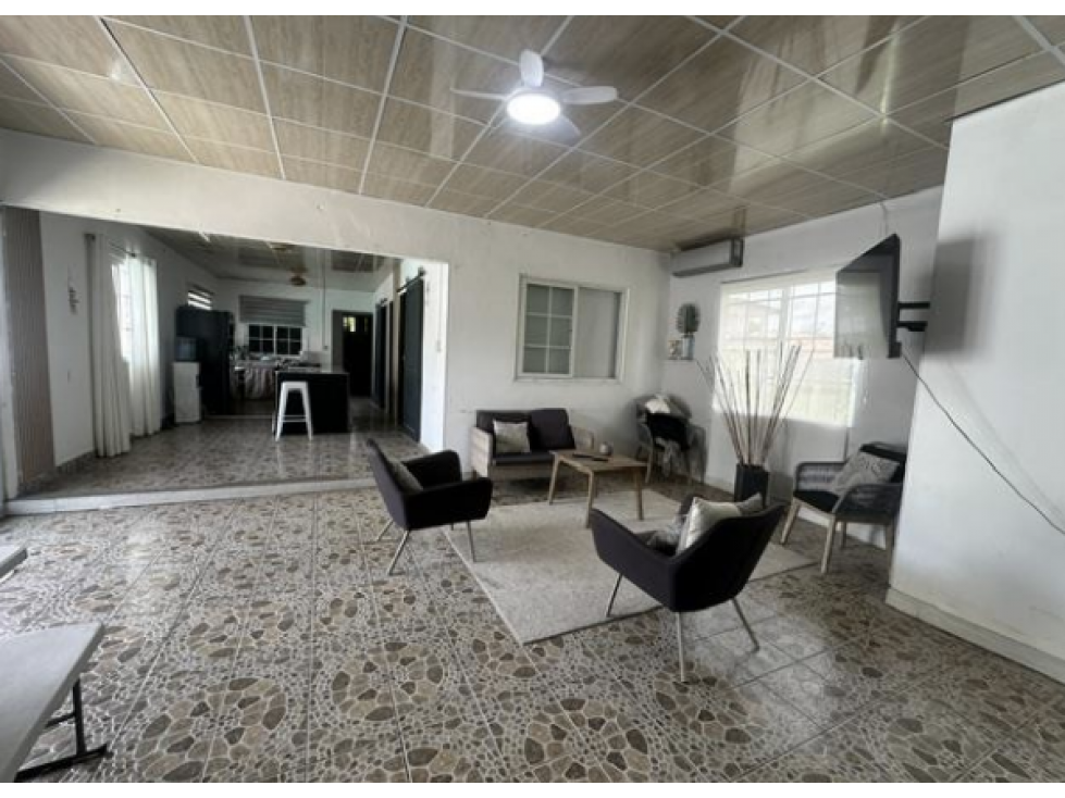CHAME / GORGONA / 6 HABITACIONES / 600M / PISCINA / JACUZZI / CERCADA — foto 3