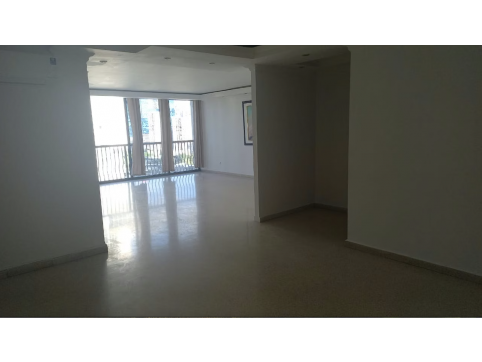 BELLA VISTA / 3 HABITACIONES / 200 M2 / 2 PARKING / CON LINEA BLANCA — foto 4