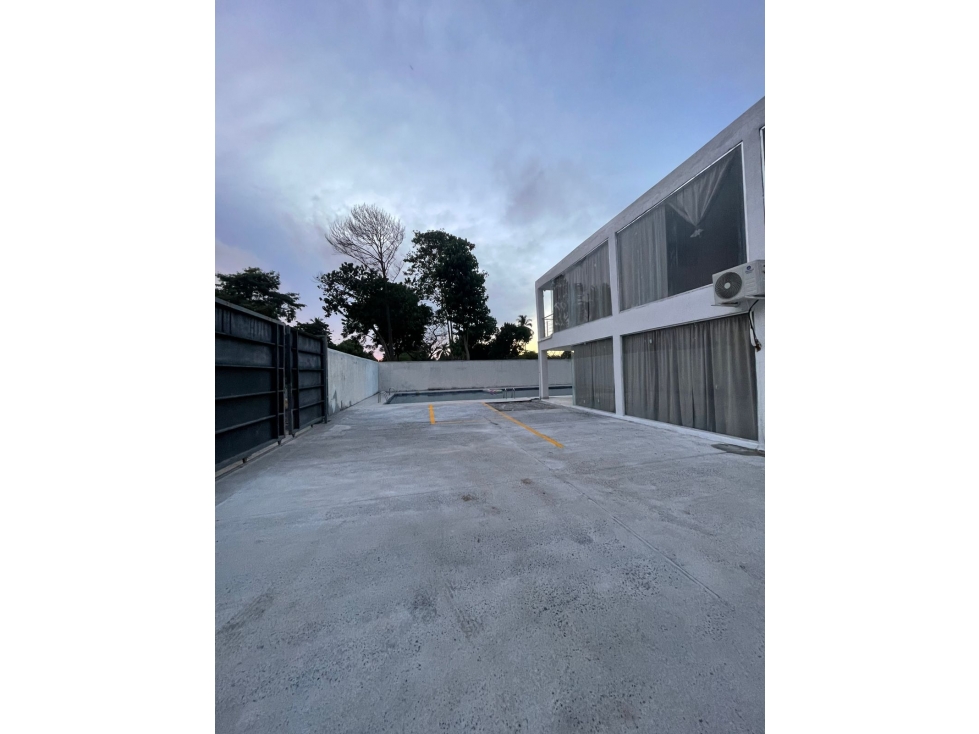 NUEVA GORGONA / 1200 M2 / 11 HABITACIONES / 10 PARKING / PISCINA — foto 3