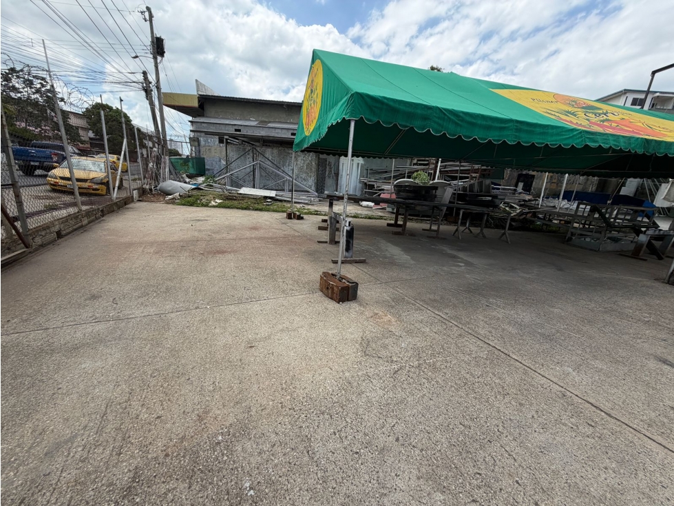 SE VENDE TERRENO EN RIO ABAJO CODIGO C-2 RM1 CON OFICINAS Y GALERA