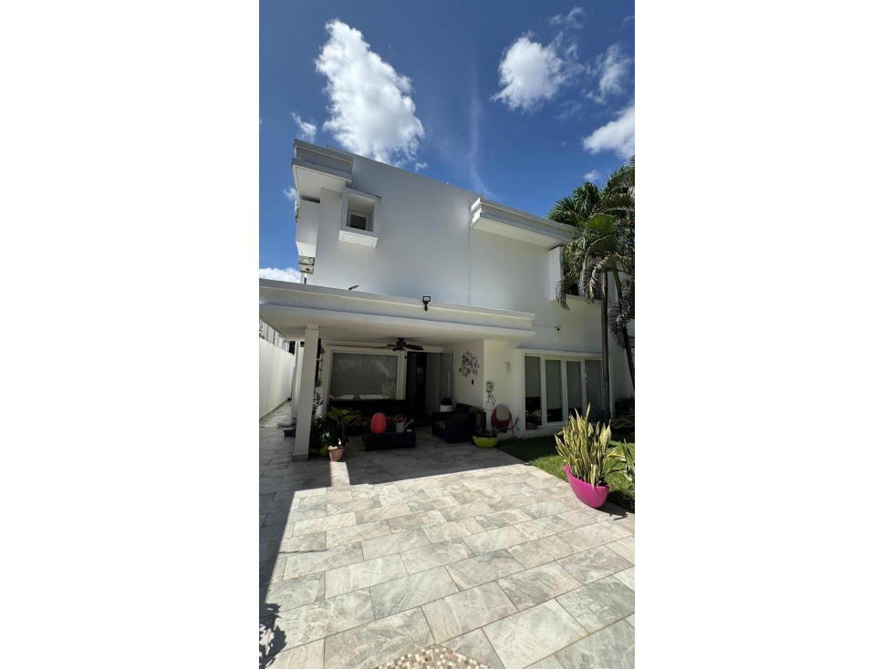 BETANIA / LOS ANGELES / 484M / 4 HABITACIONES / 4 PARKING / 2 NIVELES - 3