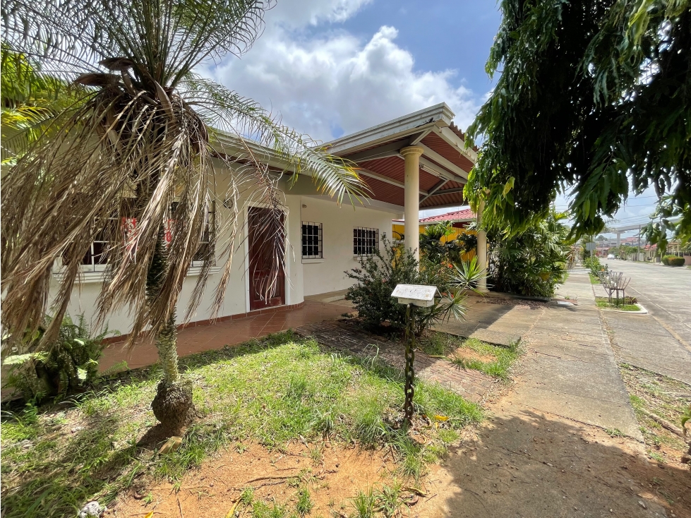 ARRAIJAN / EL CARRIZAL / 709M/ 3 HABITACIONES / 2 BAÑOS / PATIO