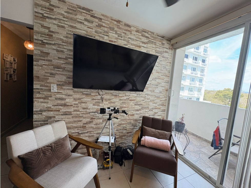 SE VENDE APARTAMENTOE EN SAN CARLOS PH IBIZA OCEAN VIEW CON BALCON