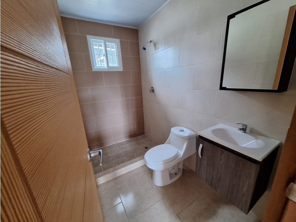 SE VENDE CASA COCLÉ SUMMER HILL SANTA CLARA 280M 2 NIVELES NUEVA - 6