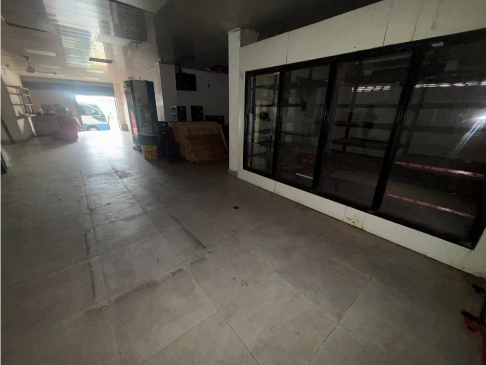 GANGA LOCAL COMERCIAL IDEAL PARA MINISUPER / SAN MIGUELITO / 292M JC — foto 4