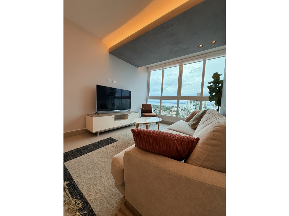 VIA ESPAÑA / ALTO RIO / 79M / 3 HABITACIONES / ESTUDIO / VISTA AL MAR — foto 5
