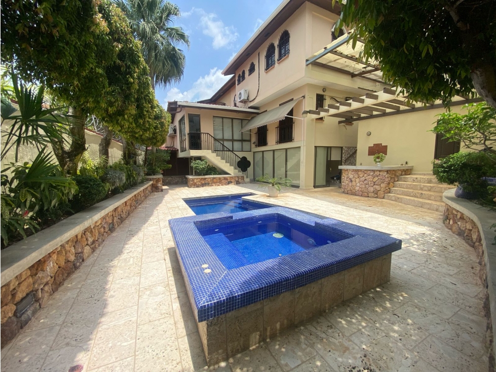 CASA CON PISCINA / BETANIA / LA ALAMEDA / AMOBLADA / 442m2 / 5 HABIT. — foto 2