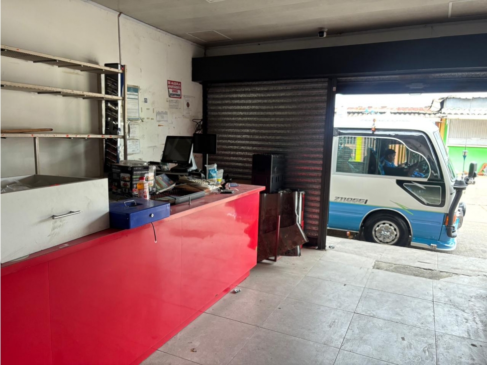LOCAL COMERCIAL IDEAL PARA MINISUPER / SAN MIGUELITO / 292M