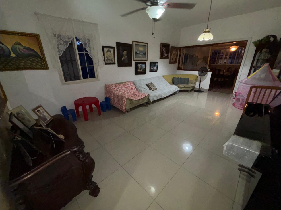 VILLA LUCRE / 330M / 4 HABITACION / 2 BAÑOS / TERRAZA / 1 PARKING — foto 3