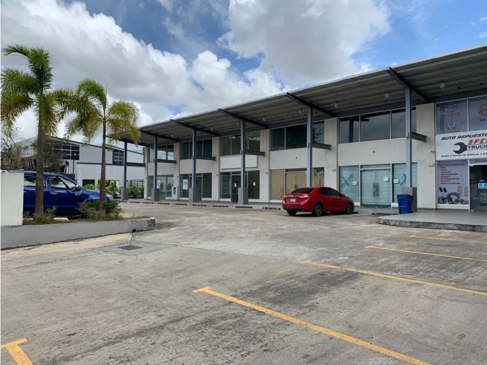 LOCAL COMERCIAL / PLAZA MILLA 8 / CON MEZZANINE / 126m2 / VACIO — foto 6