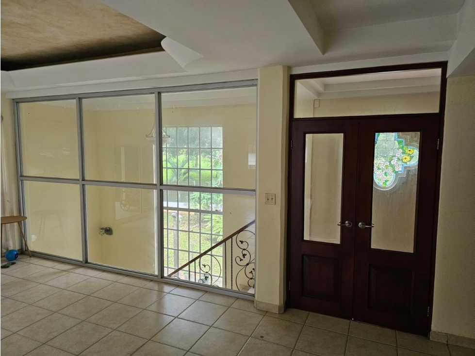 SE VENDE CASA EN ANCON 594M 3 HABITACIONES CON BALCON Y 2 TERRAZAS — foto 4