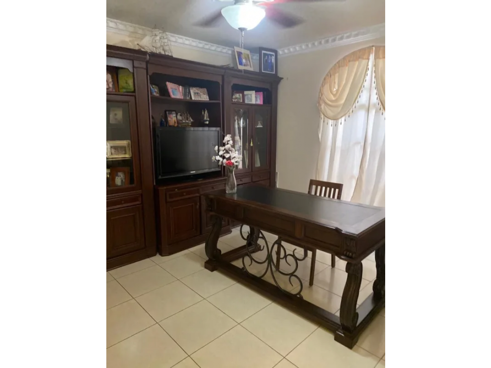 VILLA LUCRE / ALTOS SAN RAFAEL / 661M / 5 HABITACIÓN / 3 PARKING — foto 4
