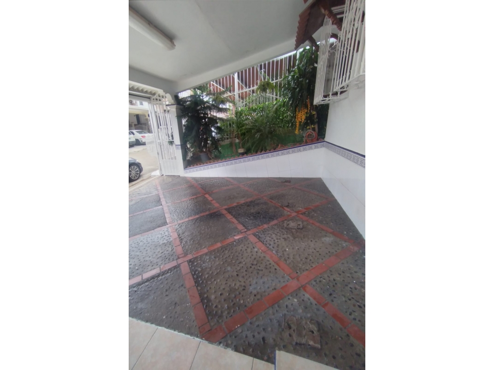CONDADO DEL REY / 232M / 4 HABITACION / 5 BAÑOS / 2 NIVELES / TERRAZA — foto 5