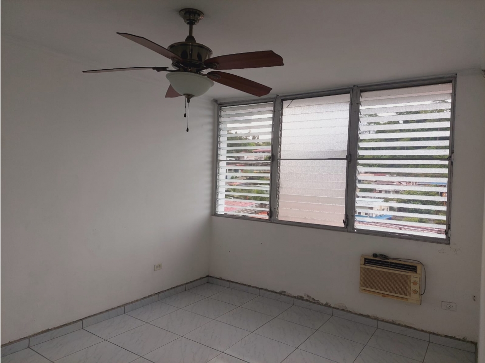 VILLA DE LAS FUENTES / 274 M2 / TRES NIVELES / BALCON — foto 5