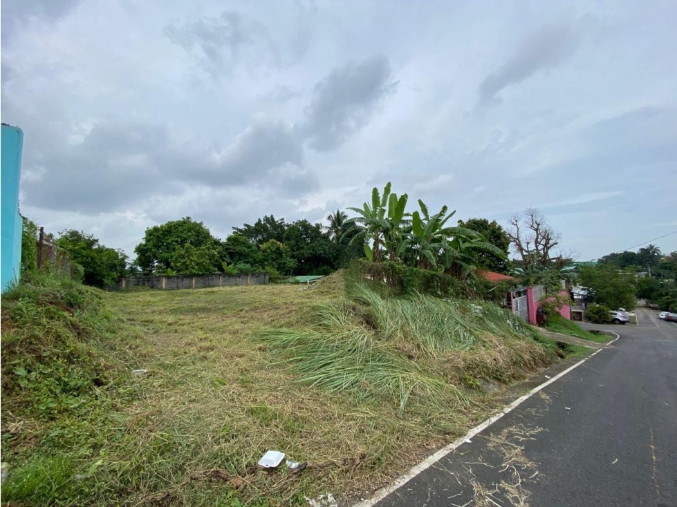 TERRENO / 24 DE DICIEMBRE / VILLA MARTA / 600 M / AREA RESIDENCIAL JC
