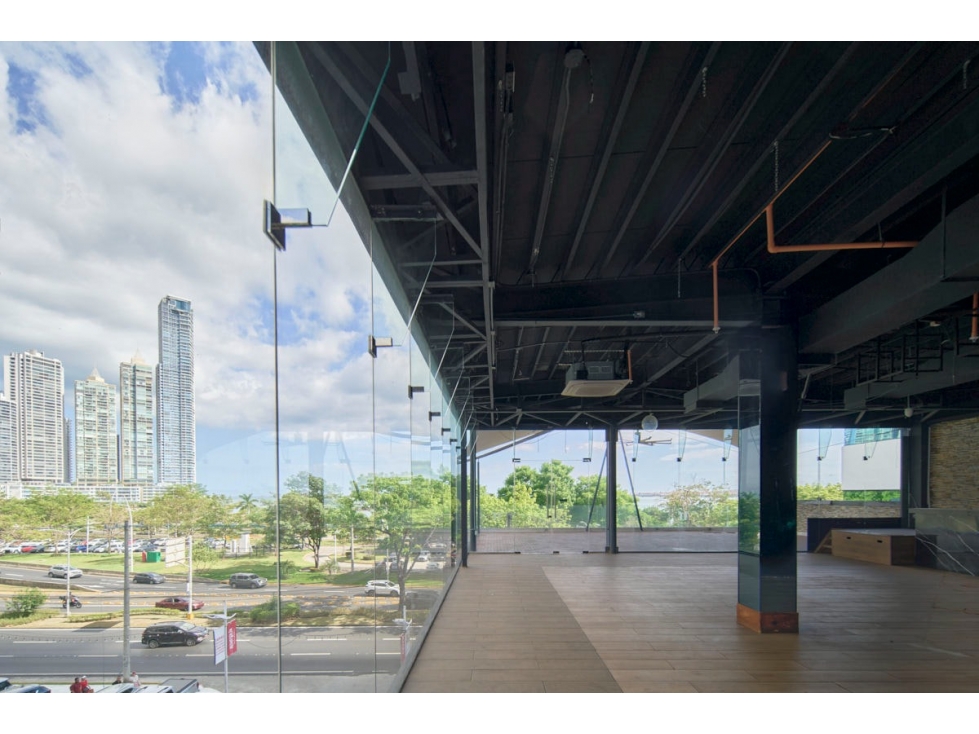 AV BALBOA / LOCAL COMERCIAL / BALBOA BOUTIQUES / 339 M2 / ROOFTOP