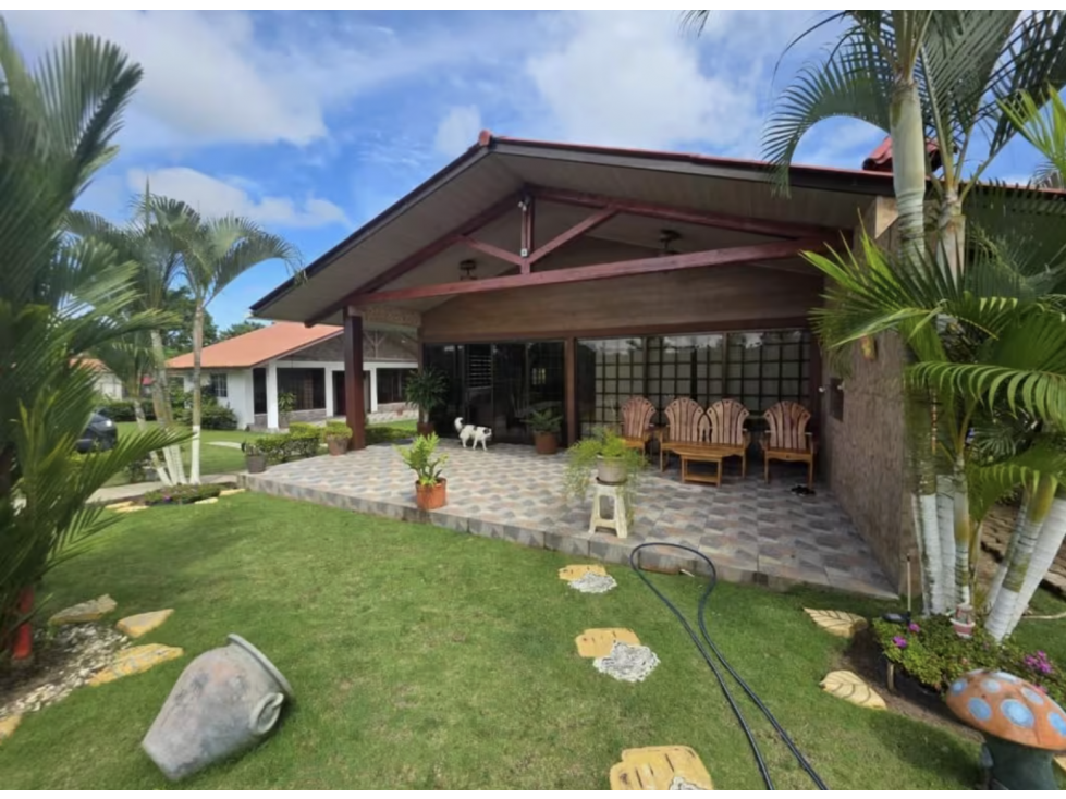 SE VENDE CABAÑA EN COCLE SANTA ELENA CON PISCINA 1507 MT2 AS - 6