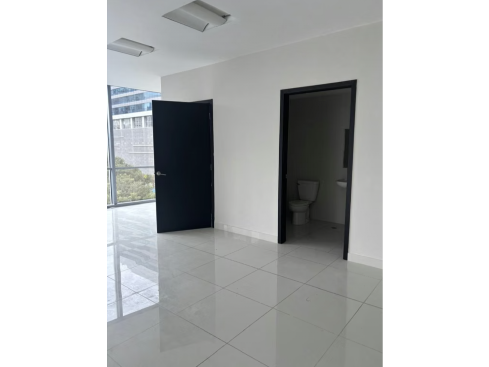 SE ALQUILA OFICINA EN COSTA DEL ESTE 180M2 BOULEVARD DEL ESTE — foto 4