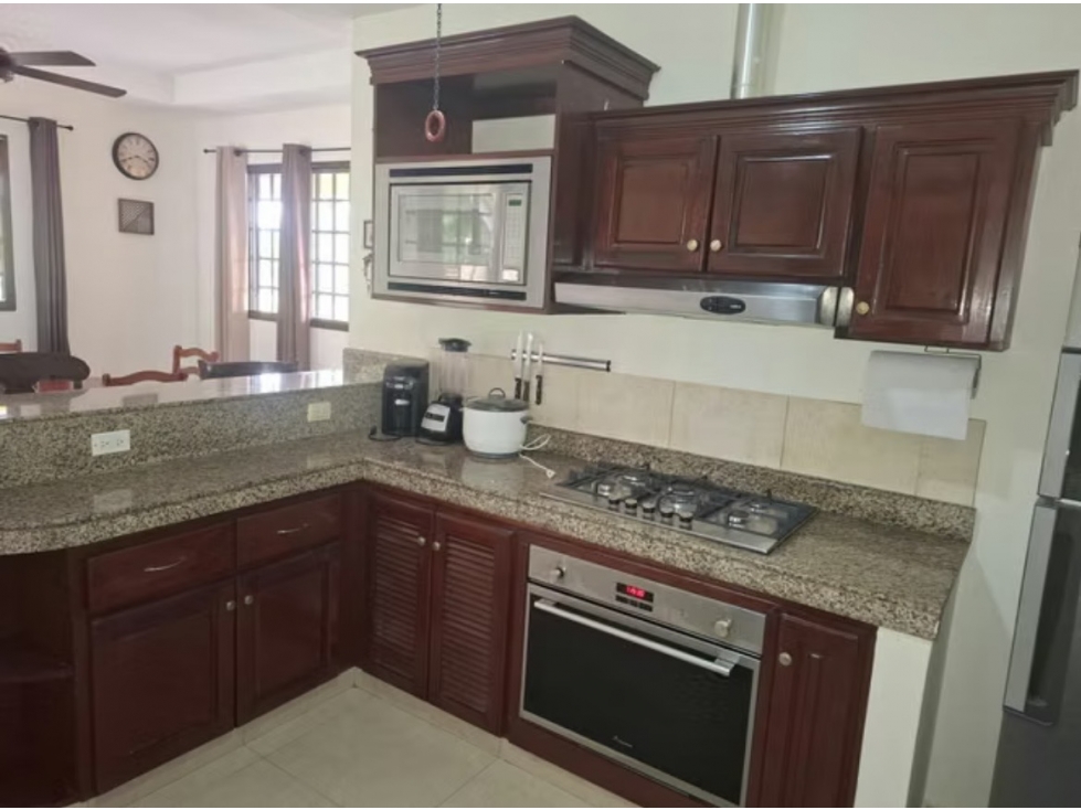 SE ALQUILA CASA EN PENONOME 750 M2 CON PATIO AMOBLADA - 4