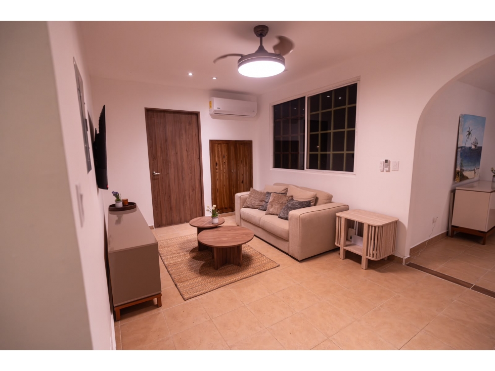 COCLE / SANTA CLARA / 4 HABITACIONES / 2600 M2 / TERRAZA / JARDIN - 2