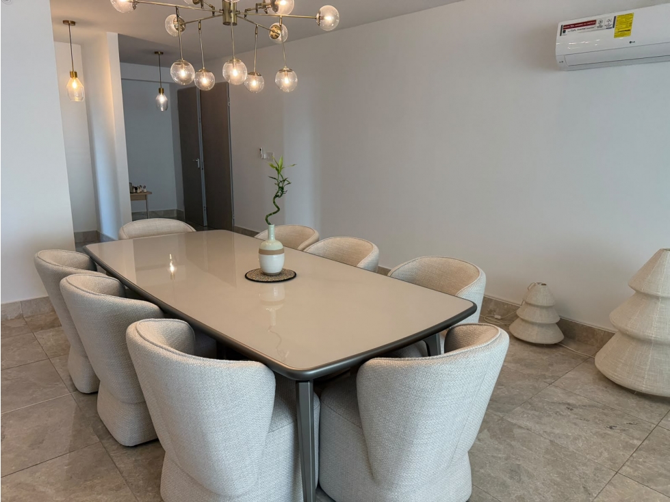 SE VENDE APARTAMENTO EN BELLA VISTA 205M 3 HABITACIONES Y BALCON — foto 2