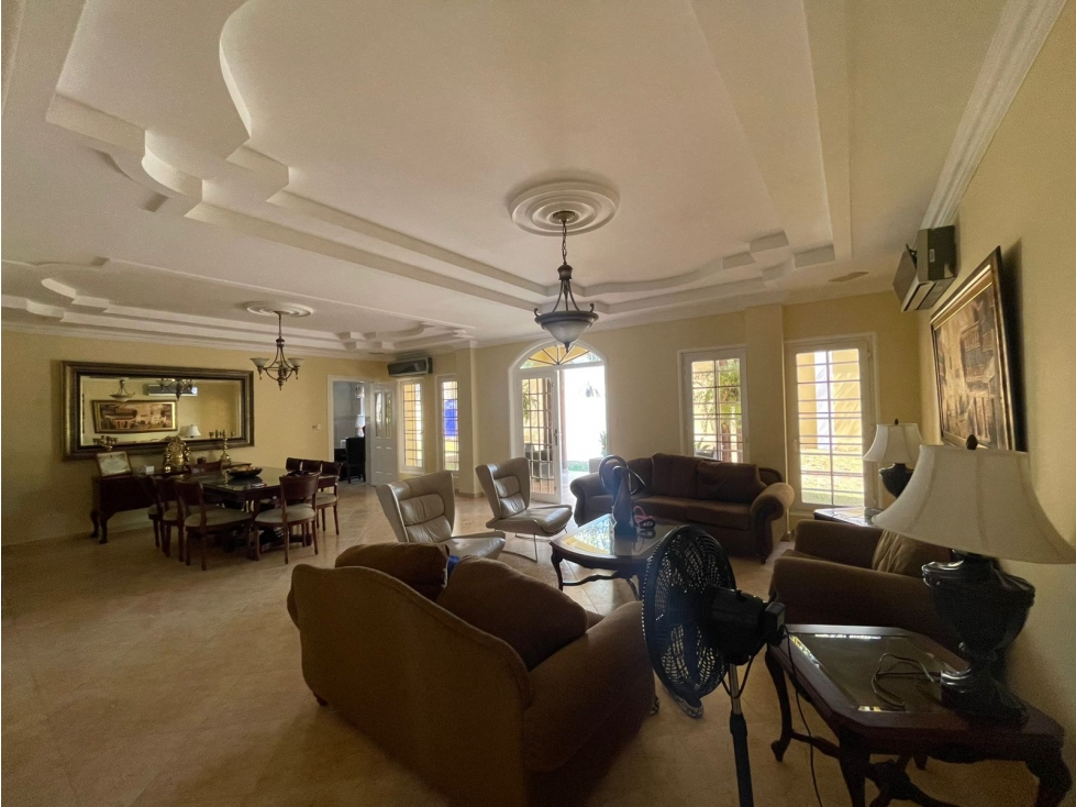 ANCÓN / RAINFOREST VILLAGE / 4 HABITACIÓN / 762M / PATIO / TERRAZA — foto 6
