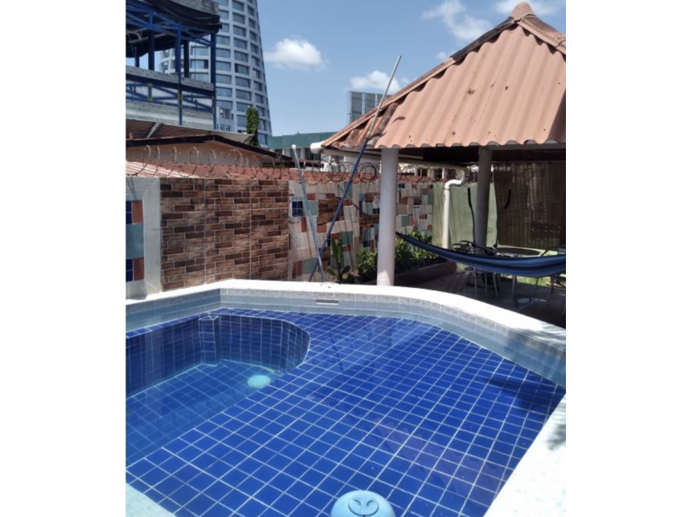 BETANIA / LOS ANGELES / 470M / 3 HABITACIONES / 3 PARKING / PISCINA