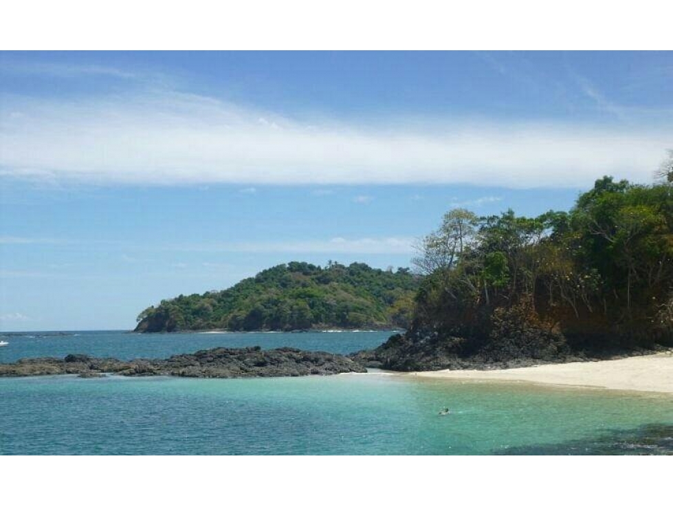 ISLA COMPLETA / GOLFO CHIRIQUI / 8 HECTAREAS + 4000m2 / NEGOCIABLE - 5