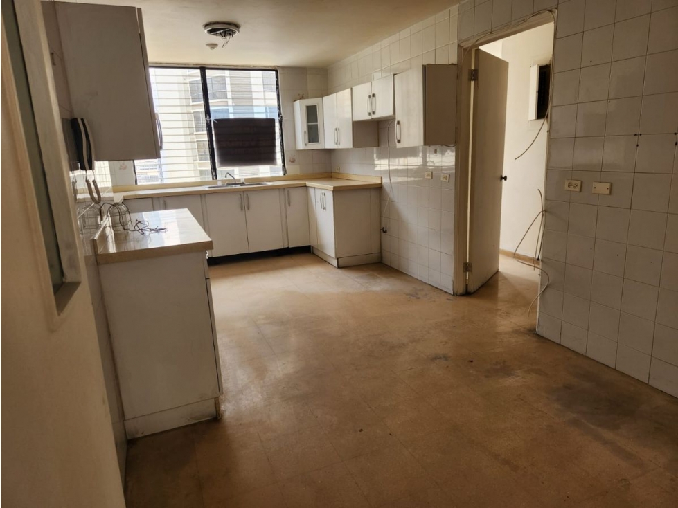 SE VENDE APARTAMENTO EN PH TIFFANY 213M 3 HABITACIONES 2 PARKING — foto 4
