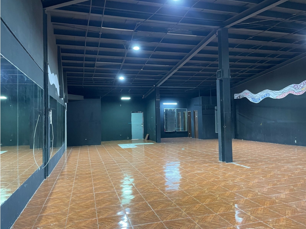 LOCAL COMERCIAL / ALTOS DE PANAMA / PLAZA NORTE / 212 M2 / PLANTA ALTA