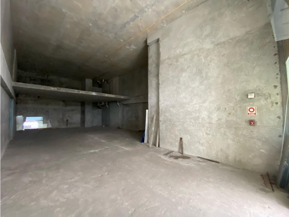 LOCAL COMERCIAL / VIA BRASIL / CITY MALL / PLANTA BAJA / 217 M2 — foto 2