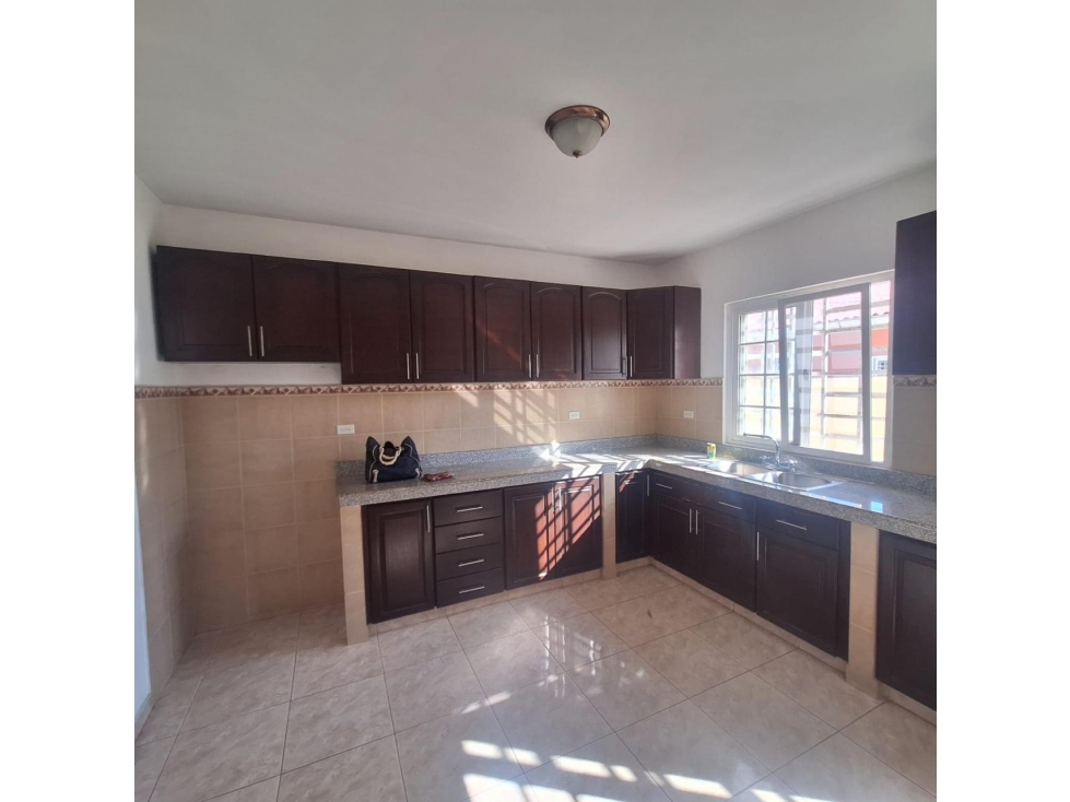 LA CHORRERA / EL ESPINO / VILLA HERMOSA / 1000M / 3HABITACION / AG - 3