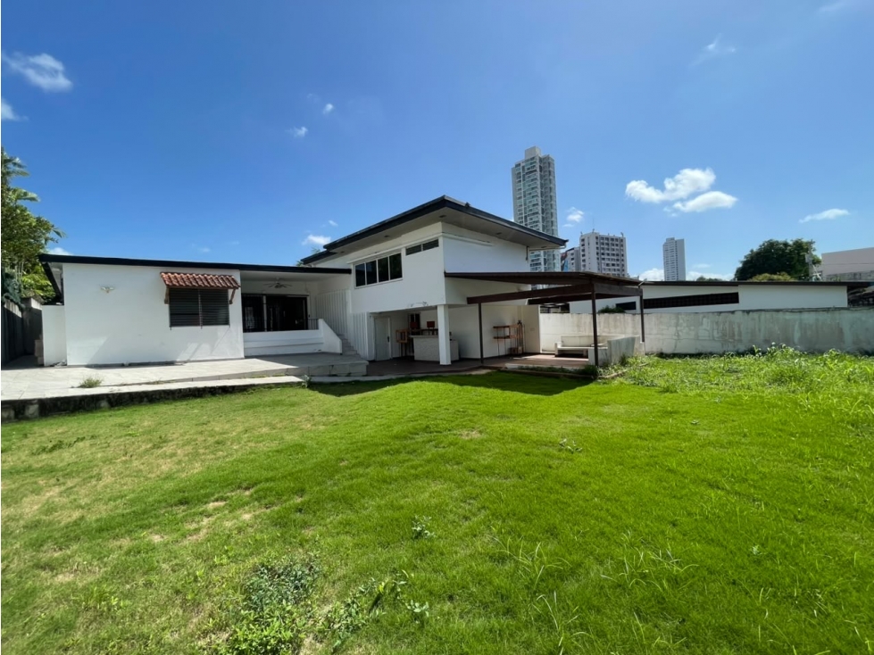 SE VENDE CASA EN SAN FRANCISCO 792M 3 HABITACIONES 2 BAÑOS DUPLEX
