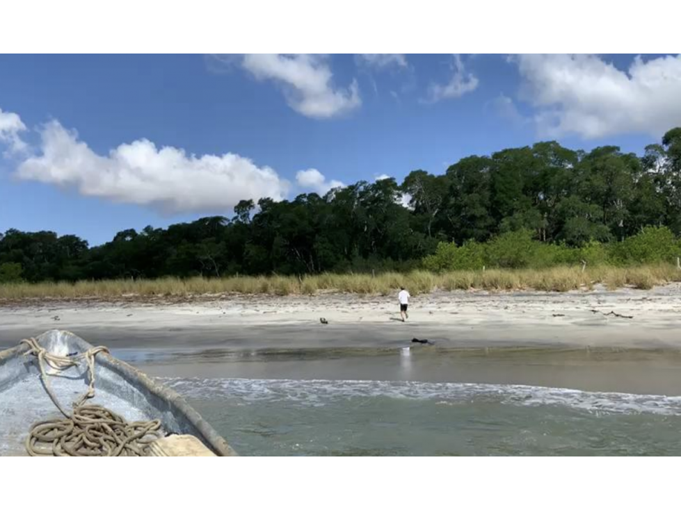 SE VENDE AMPLIO TERRENO 132 HECTAREAS EN COCLE ANTON FRENTE AL MAR - 1