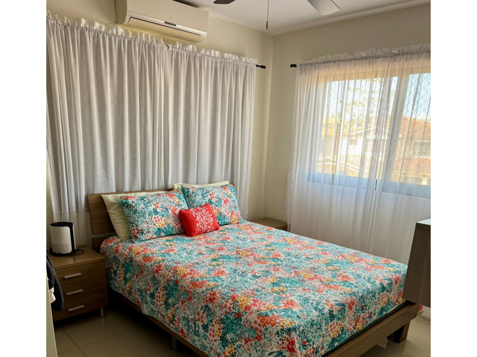 SE ALQUILA HERMOSA CASA 328 M2 EN COSTA VERDE PH SUNSET HILLS VACIA