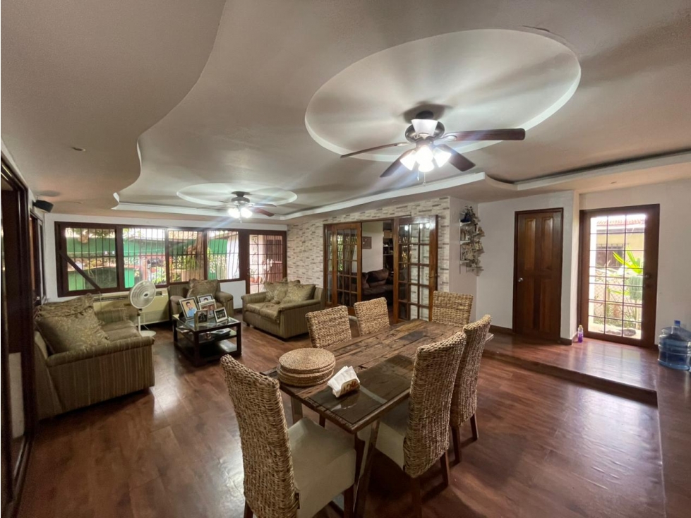 SE VENDE CASA EN HATO PINTADO 12 DE OCTUBRE DE 495M CON 3 HABITACIONES