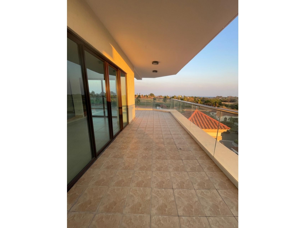 SAN CARLOS VISTAMAR PH LAS OLAS II 313M 3 HABITACIONES YG