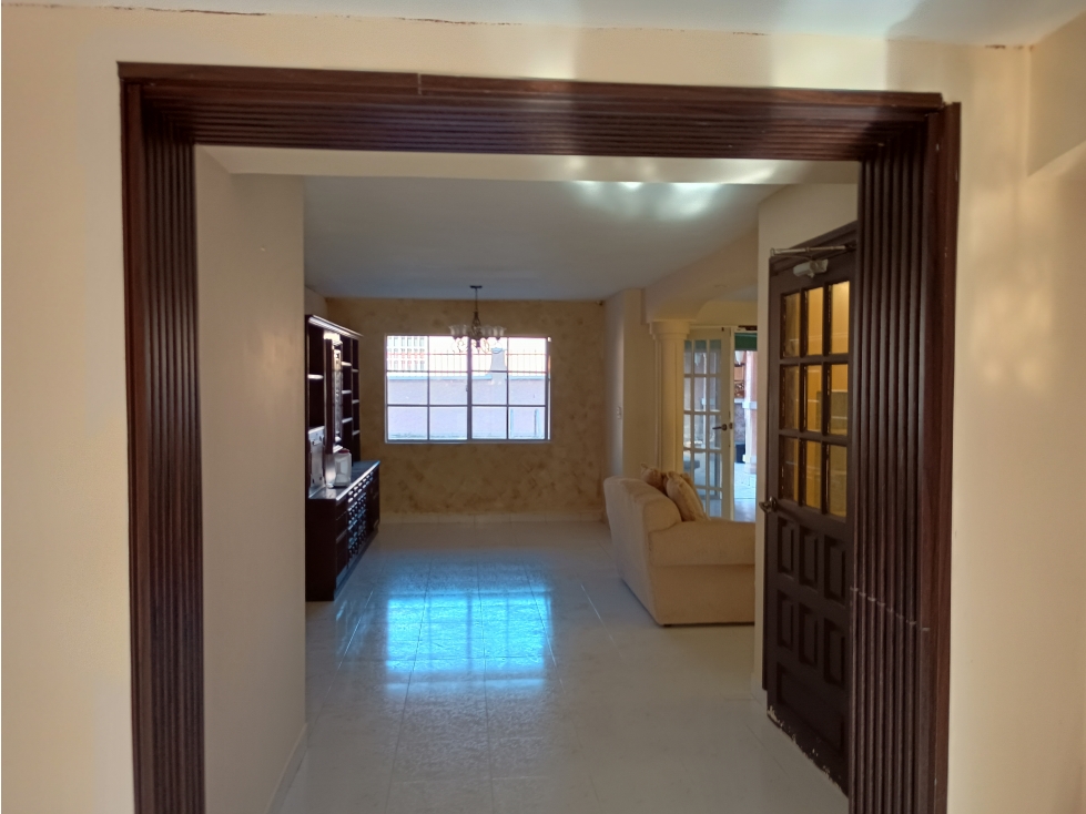 ALTOS DE PANAMA / FUENTE DEL FRESNO / 4 HABITACION / PISCINA / VACIO - 5