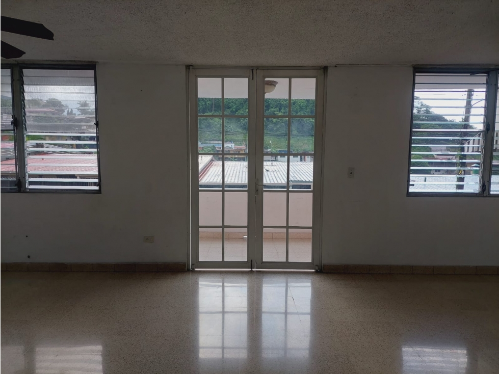 VILLA DE LAS FUENTES / 274 M2 / TRES NIVELES / BALCON — foto 6