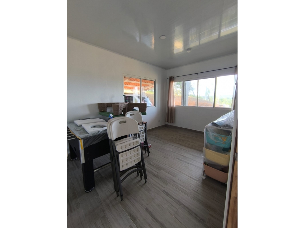 CERRO AZUL / 2000 M2 / 2 NIVELES / 4 HABITACIONES / CAMPESTRE — foto 4